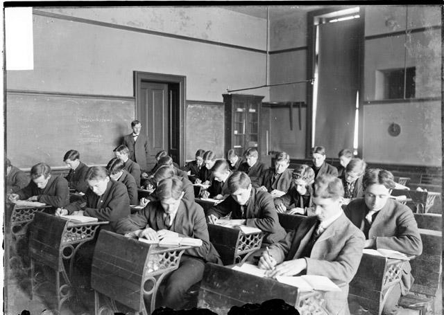 labor unions industrial revolution essay Free essay: as america became more industrial more people left their farms and small towns to work in the city so they could pay their expenses, whatever. labor unions industrial revolution essay Free essay: as america became more industrial more people left their farms and small towns to work in the city so they could pay their expenses, whatever.