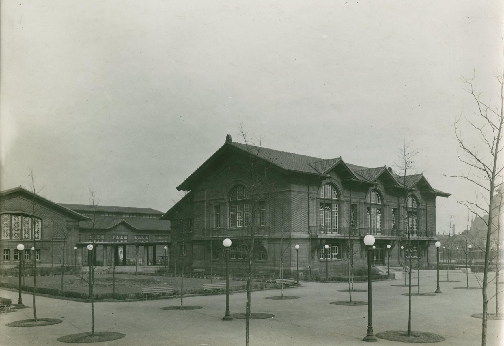 ECC Fuller Park Field House, Chicago, early 20th century