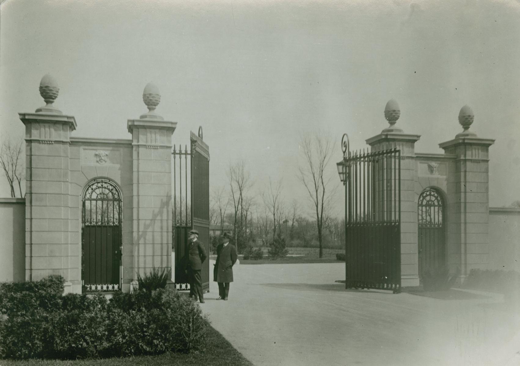 ECC Jonathan Ogden Armour estate, Lake Forest, Illinois, early 2