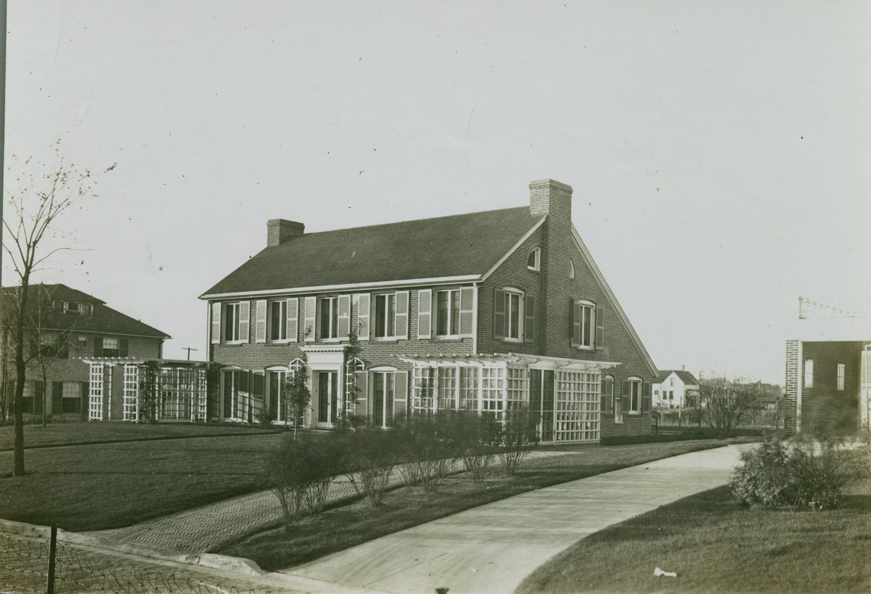 ECC | Colonial style house, Chicago, early 20th century