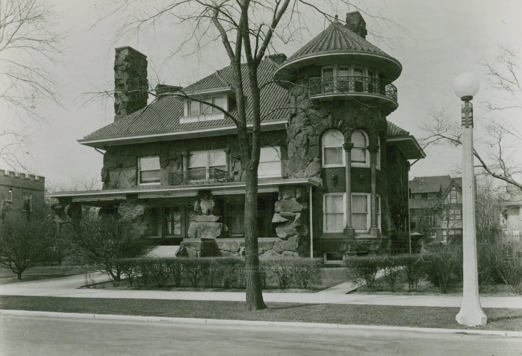ECC | House, Chicago, early 20th century