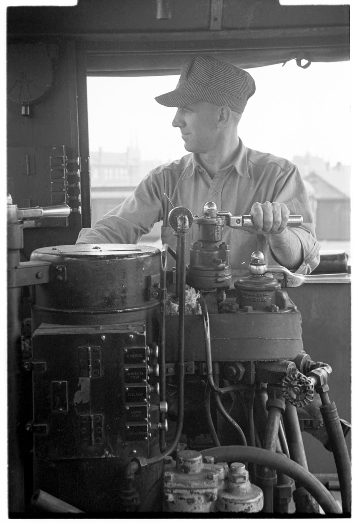 ECC Diesel freight engineer, Western Avenue railway y