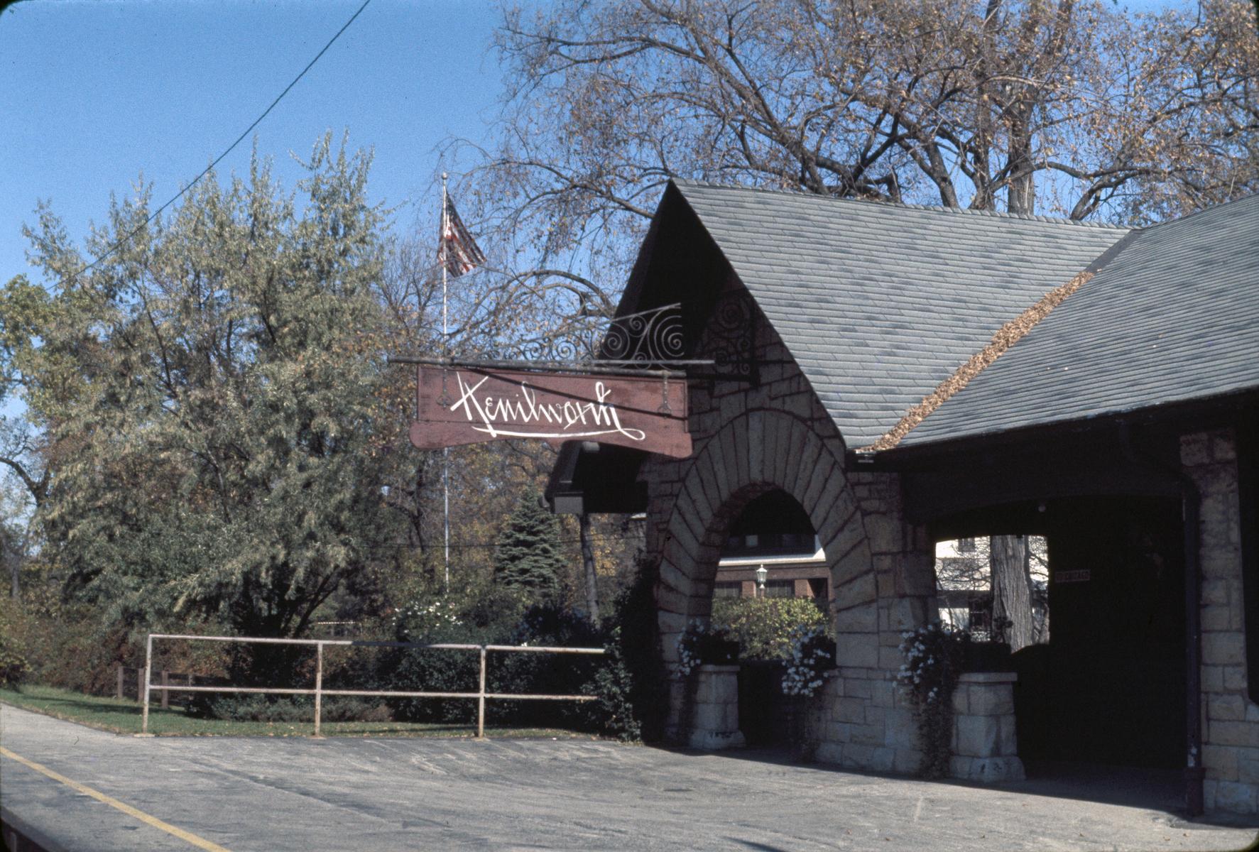 ECC Kenilworth Metra Station, Kenilworth